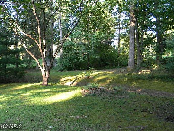2nd image of 4522 Hurst Dr