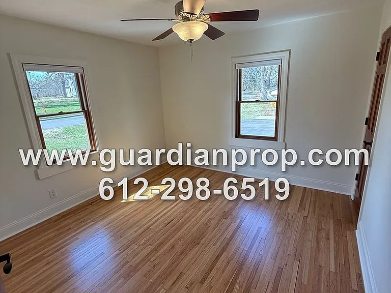 2202 Saint Croix St — Photo 7