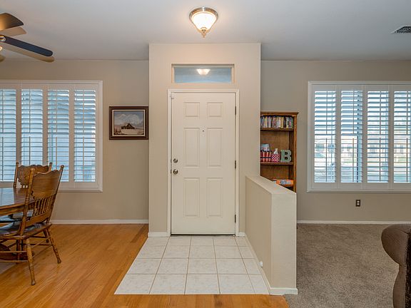 2nd image of 811 N Star Dr