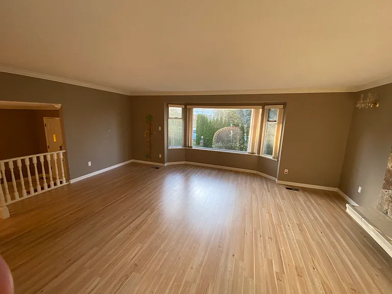 6368 Buckingham Dr — Photo 4