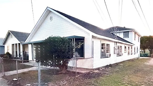 929 Compromise St — Photo 10