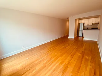 Rented by Metropolis Real Estate of Manhattan