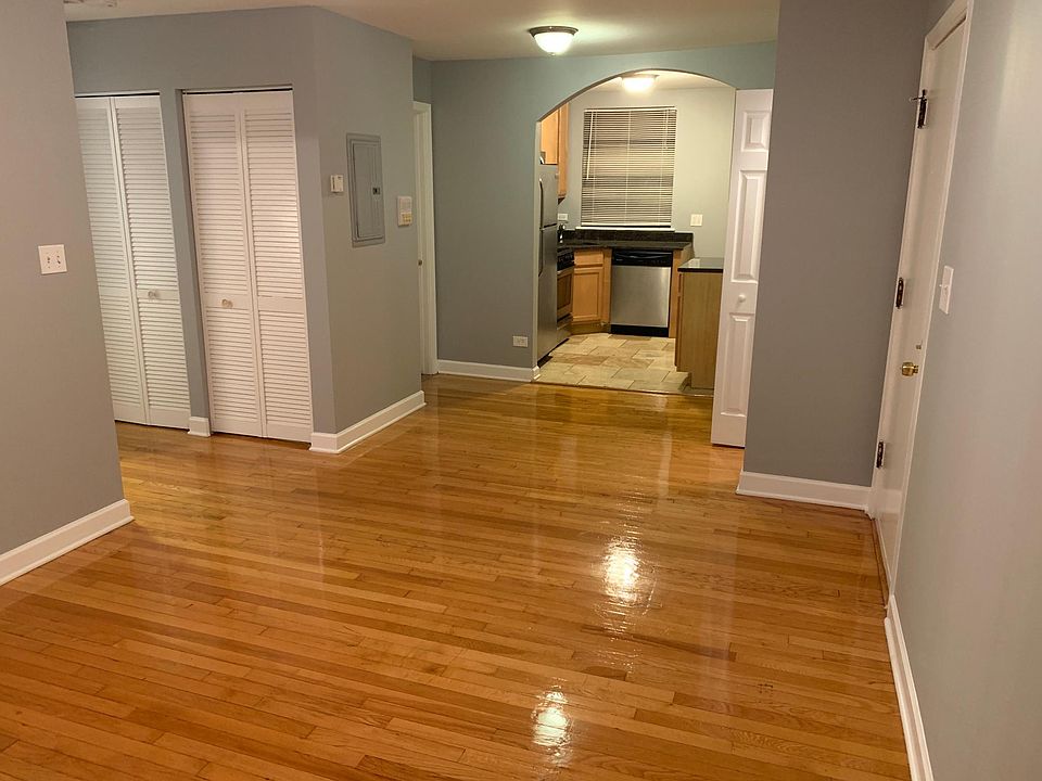 1st image of 7320 N Winchester Ave APT 2E