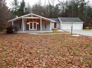 27 Keyes Hill Rd, Pelham, NH 03076