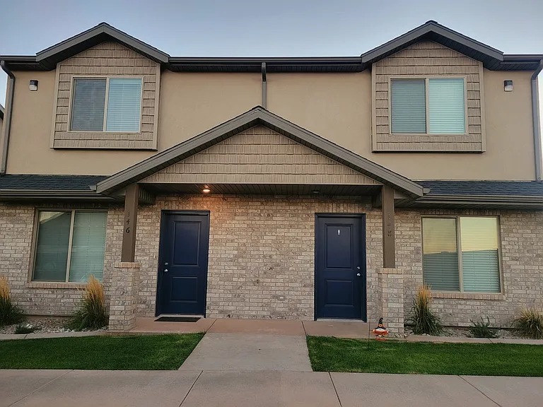 90 E 1600 N — Photo 22
