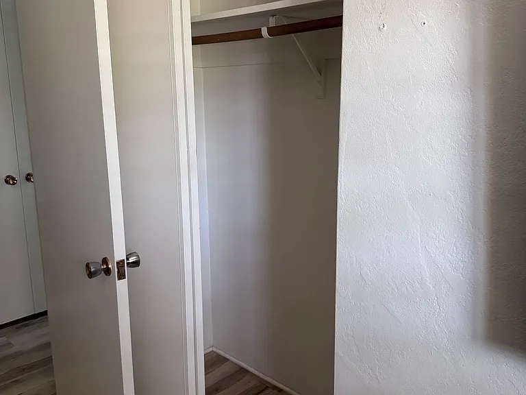 1153 Green Oaks Way #1 — Photo 3