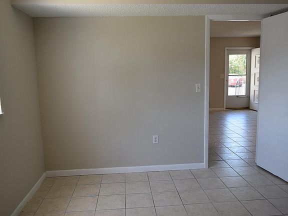 4th image of 1103 Cypress Gardens Blvd SE