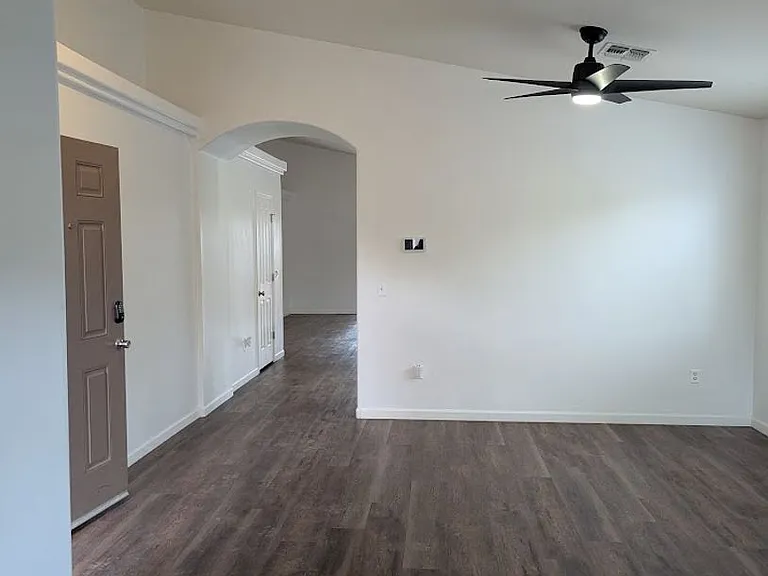 11483 W Magic Song St — Photo 5