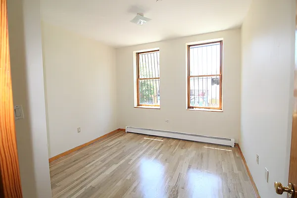 Rented by Compass | media 11