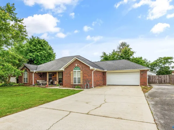 20729 Colonial Dr, Athens, AL 35614