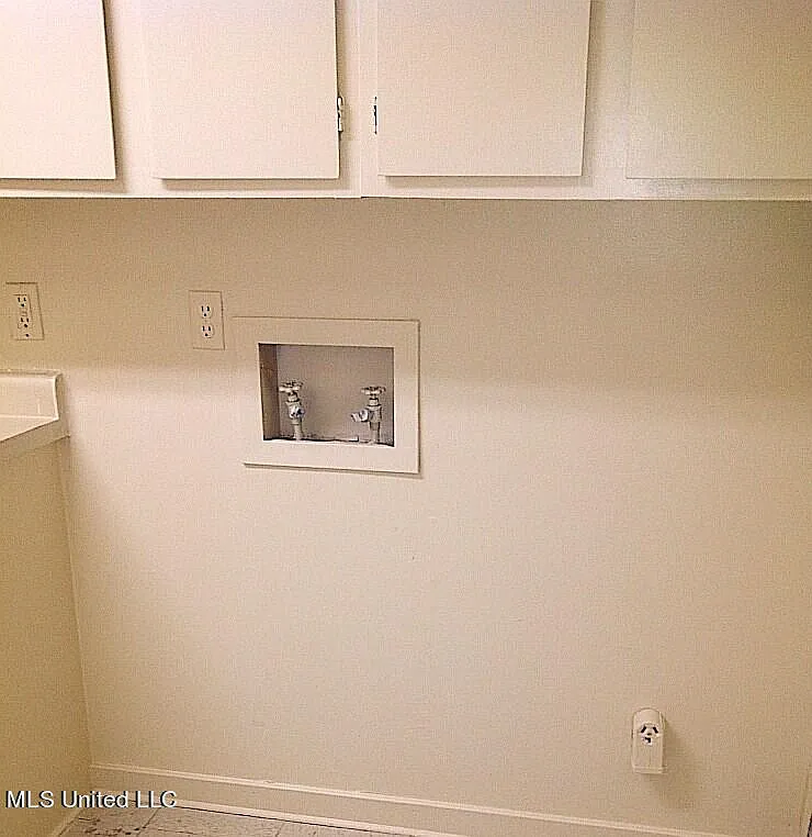 2 bed, 1.5 bath, 945 sqft, $1,195 — Photo 4
