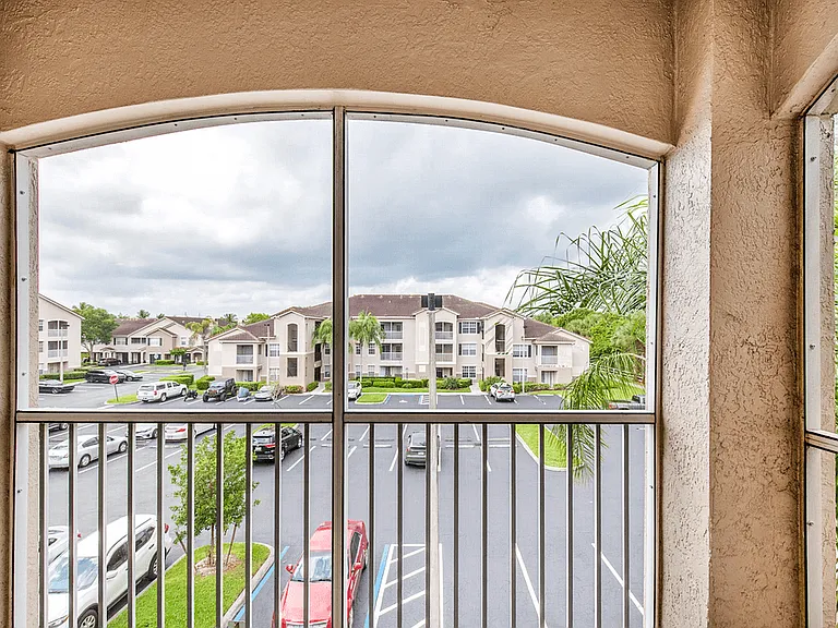The Estates at Wellington Green Apartments — Photo 52