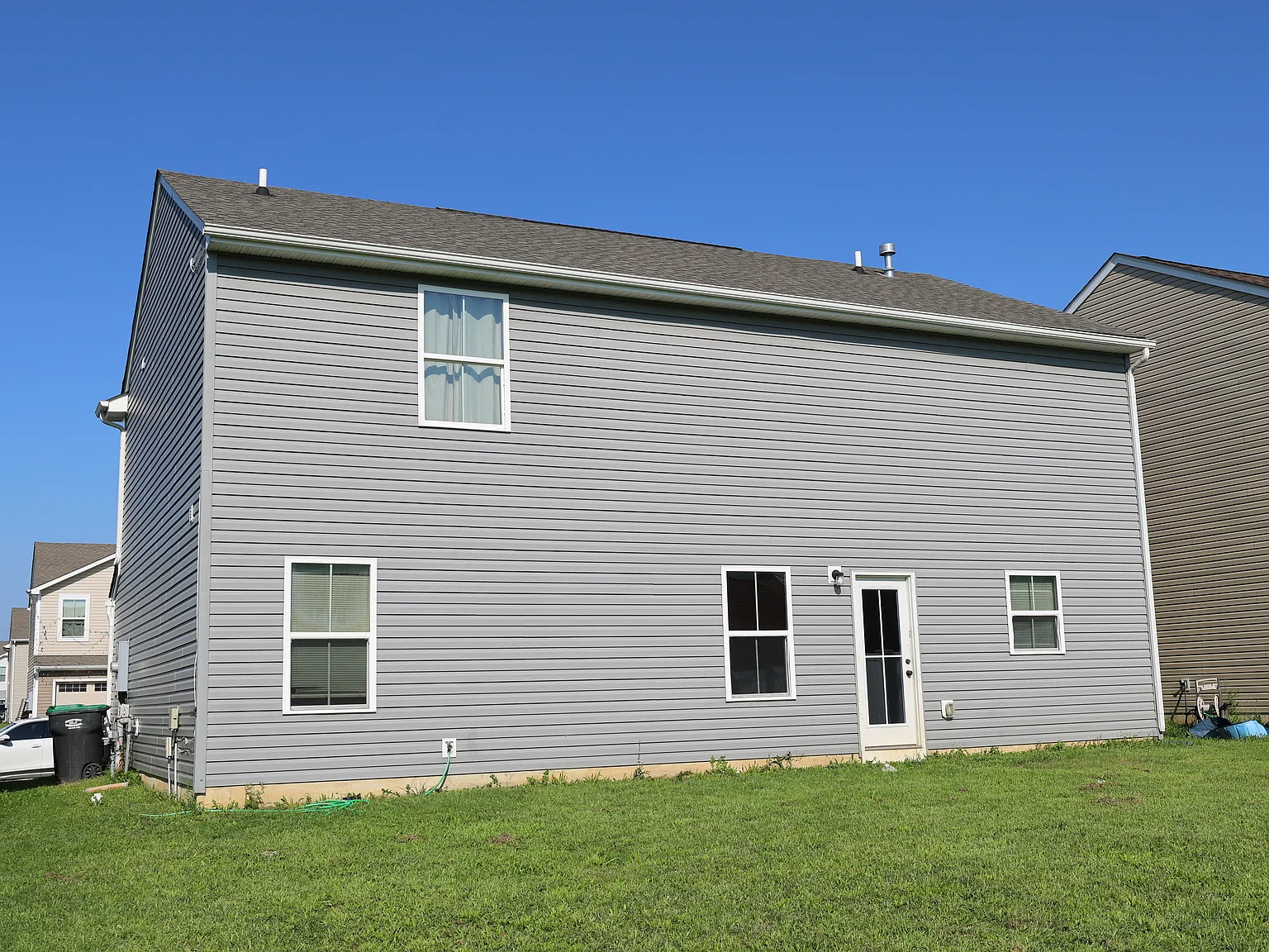 4 bed, 2.5 bath, 1900 sqft, $2,300 — Photo 4