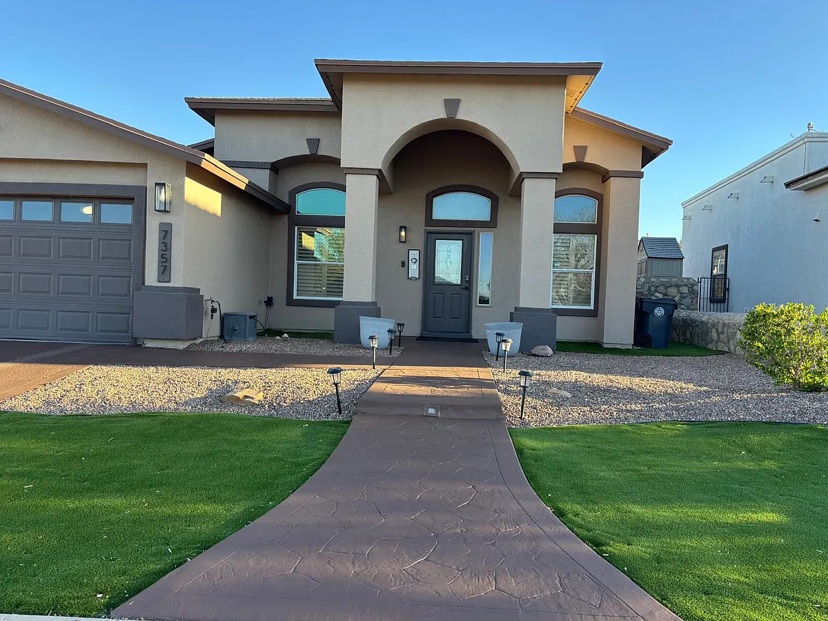 Building Photo - 7357 Gulf Creek Dr