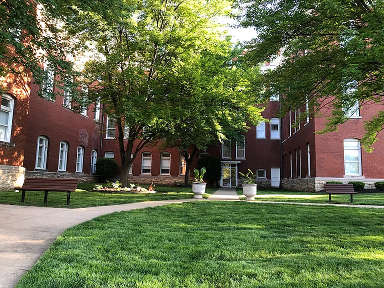 The Loretto — Photo 43