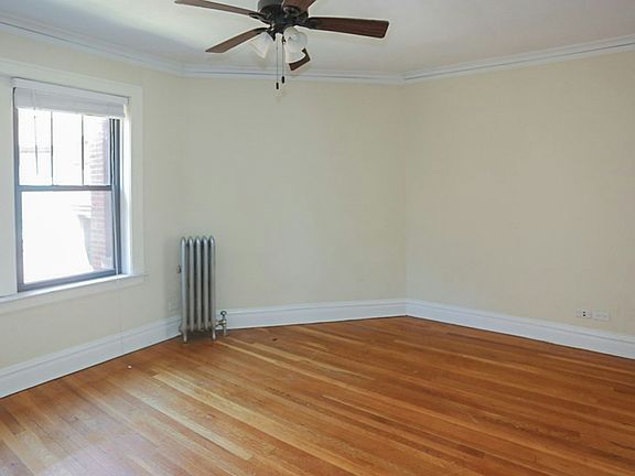 5th image of 4717-19 N Leavitt St #1