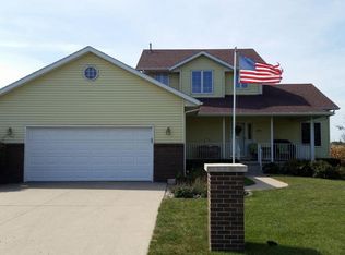 302 Maple St, Colo, IA 50056