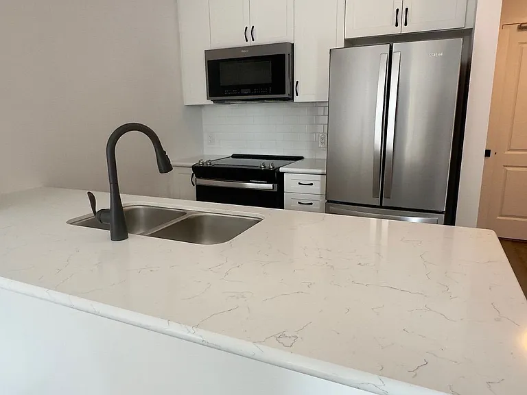 470 Dundas St E #226 — Photo 16