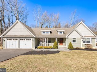 117 Glen Valley Rd, Morrisville, PA 19067