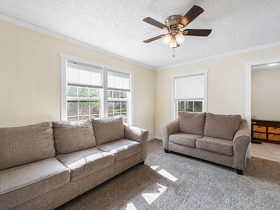 5th image of 417 10th St