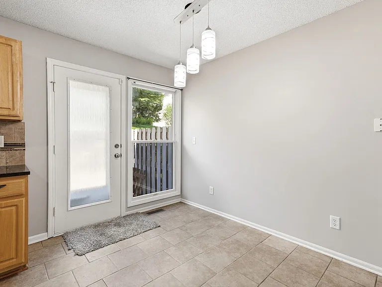13012 S Washington Ct — Photo 8