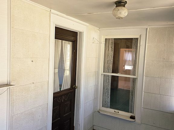 4th image of 339 Broadway St