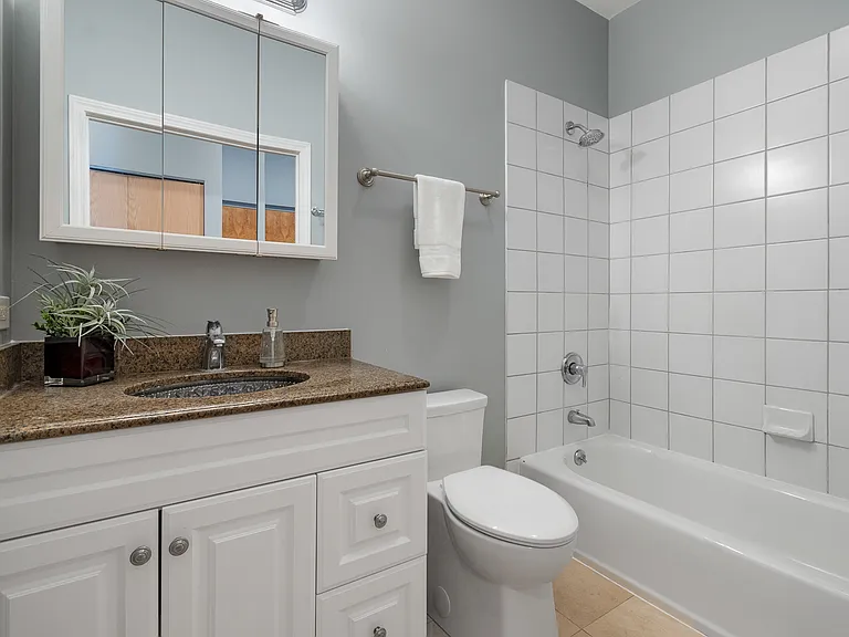 1808 S Michigan Ave #12 — Photo 17