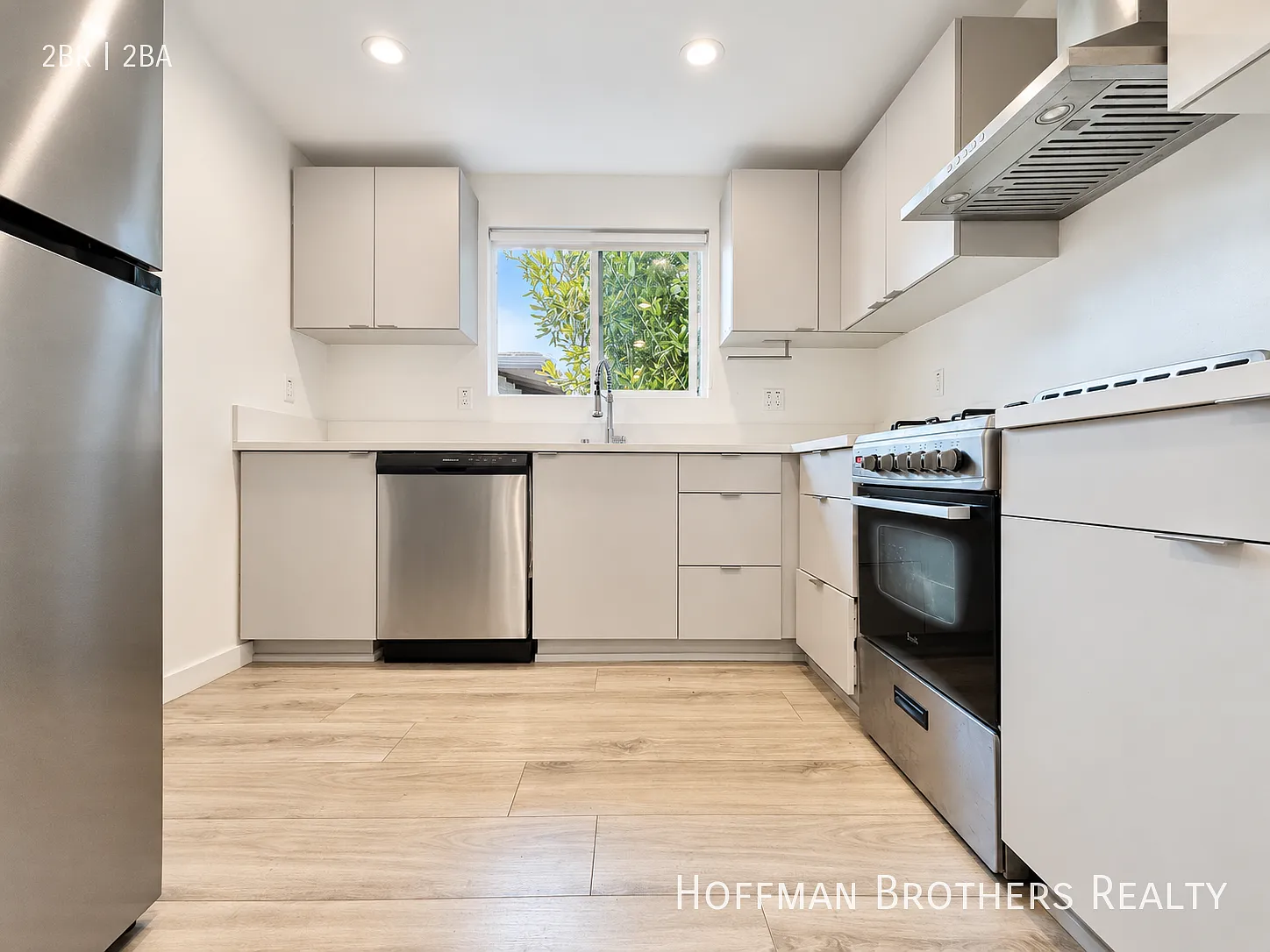 1570 Yosemite Dr Los Angeles, CA 90041 — Photo 2