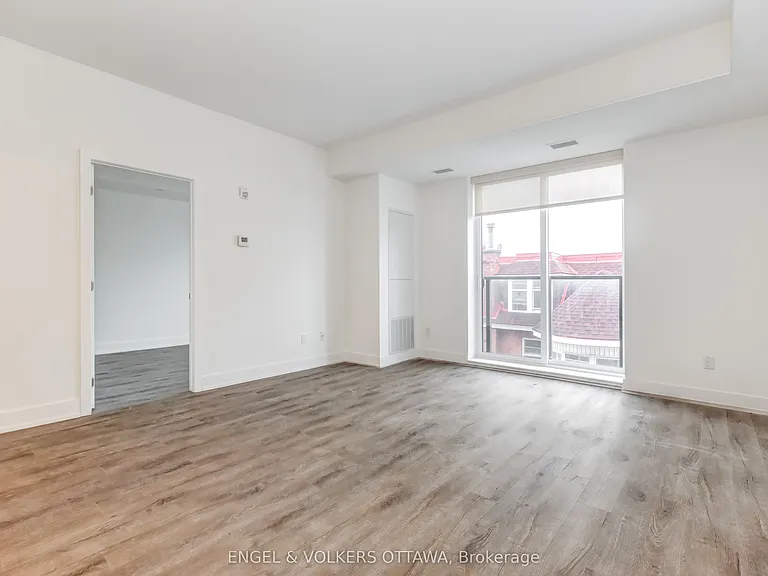 280 Crichton St #302 — Photo 10