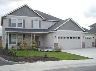 10409 NW 2nd Ct, Vancouver, WA 98685