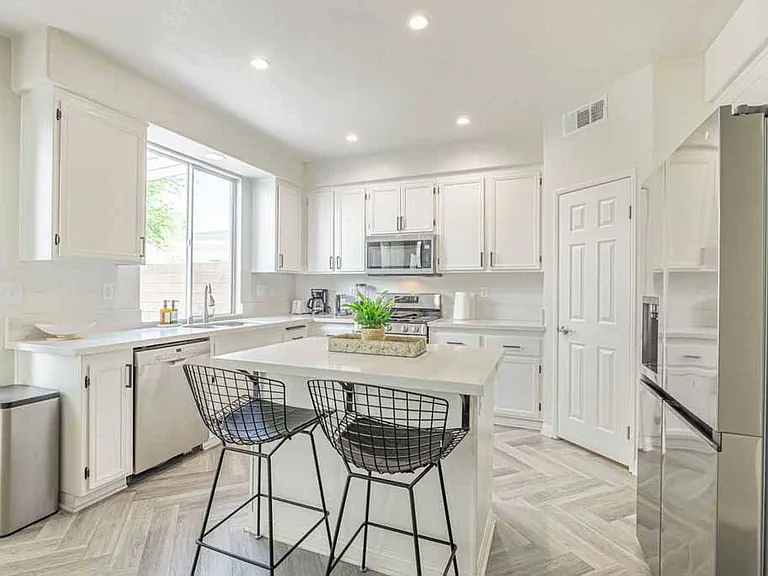 3423 Racquet Ln — Photo 10