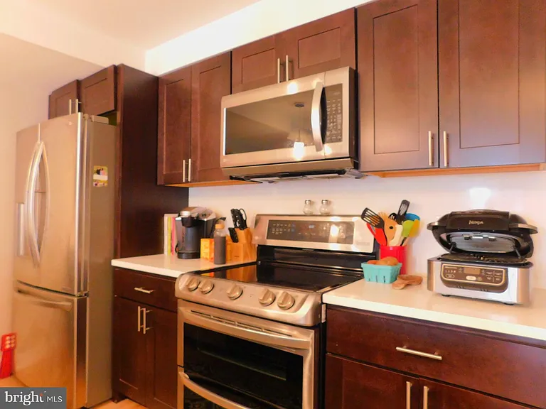 922 N 17th St #26-F — Photo 8