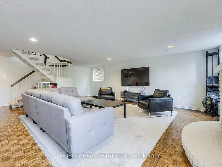 98 Sherwood Ave — Photo 35