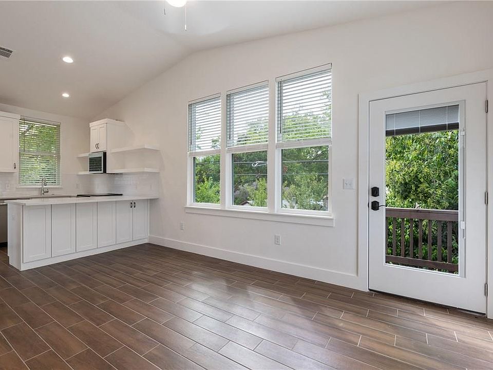 1st image of 4416 Rosedale Ave Unit 2