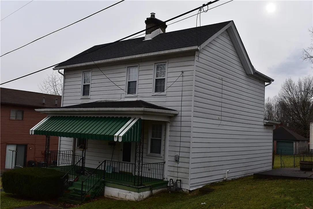 238 Fayette St photo 1