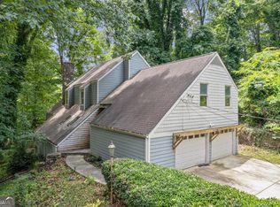 7090 Riverside Dr, Atlanta, GA 30328