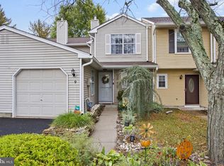 9 Covington Ct, Bordentown, NJ 08505