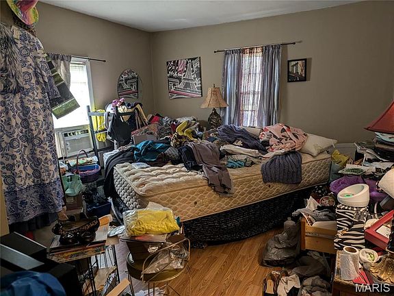 5th image of 324 N Floridale Ave
