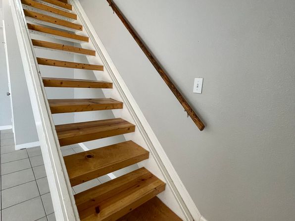 200 Bower Dr APT 40