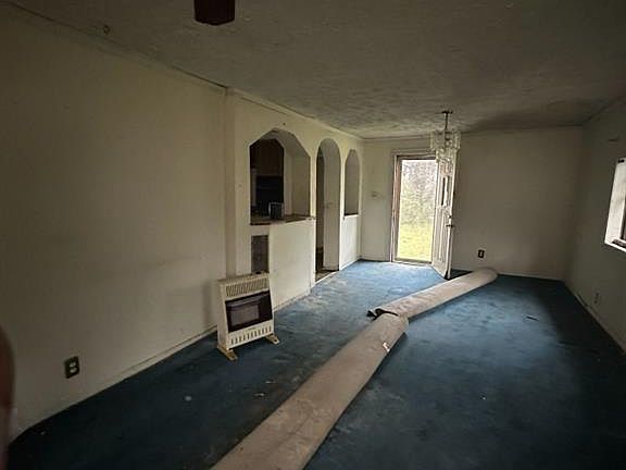 3rd image of 108 Wilson Ave SW