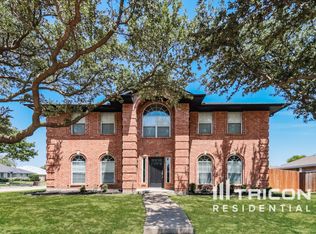 8401 Manchester Dr, Rowlett, TX 75089