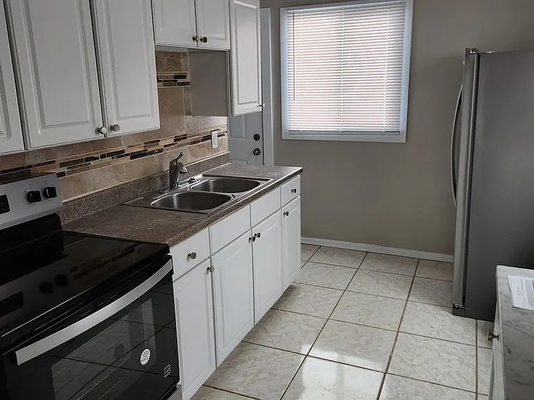 6650 Decatur St — Photo 3