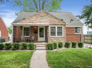 1800 Ellwood Ave, Berkley, MI 48072