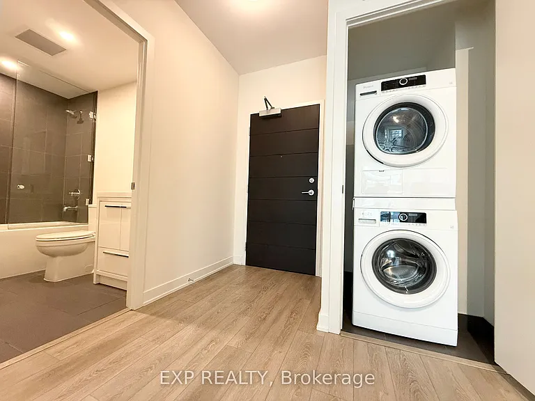 212 King William St #1207 — Photo 14