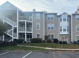 63 Lindsey Ct UNIT 63, Franklin Park, NJ 08823