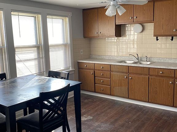 2nd image of 4106 N Odell Ave #Top