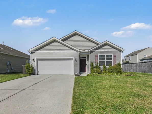 621 Wayton Cir, Moncks Corner, SC 29461