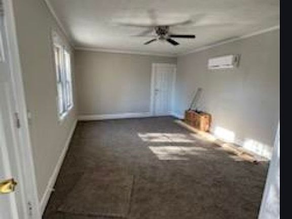 3rd image of 38 Evergreen St