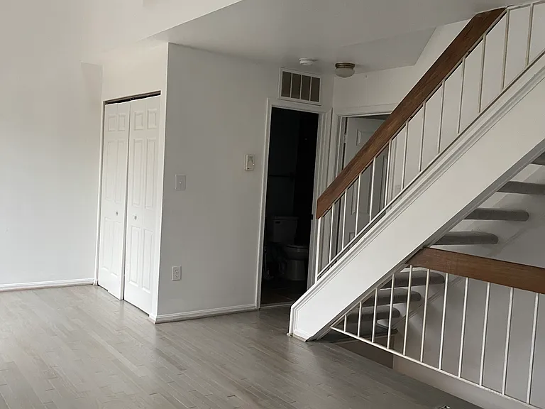 6907 Storch Cir — Photo 8