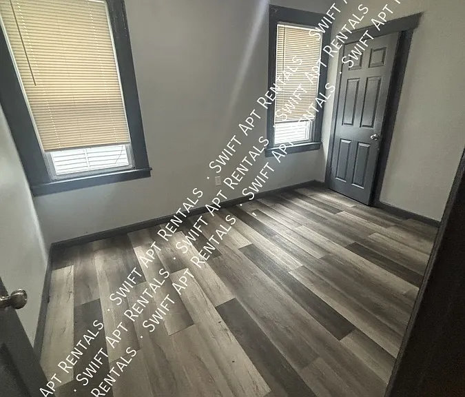875 S 20th St — Photo 15